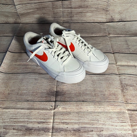 Nike platform sneakers size 8.5 NWOT - Picture 2 of 8